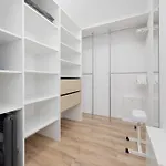 Modern With Ac And Parking In - Jeziorna By Renters 公寓