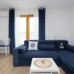아파트 Modern With Ac And Parking In - Jeziorna By Renters *
