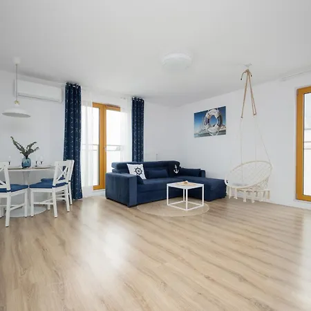 Modern With Parking And Ac Warsaw Suburbs By Renters Appartement