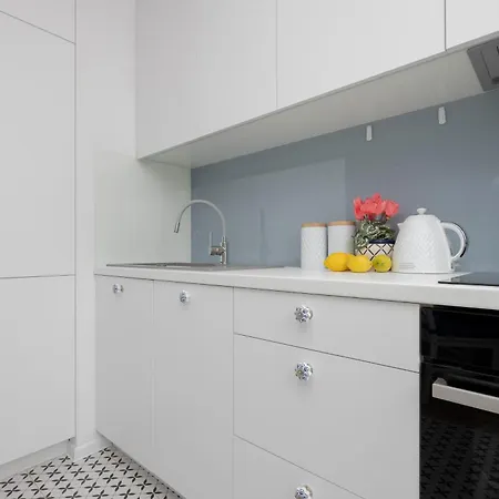 Apartament Modern With Parking And Ac Warsaw Suburbs By Renters Konstancin-Jeziorna