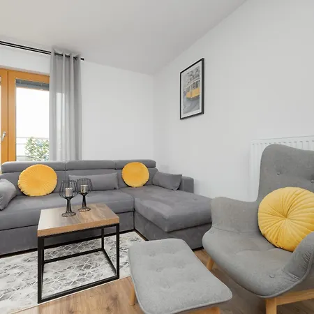 Modern With Parking And Ac Warsaw Suburbs By Renters Appartement Konstancin-Jeziorna